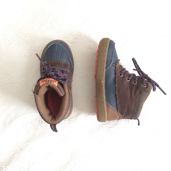 OshKosh Toddler Boots - Picture 5 of 6